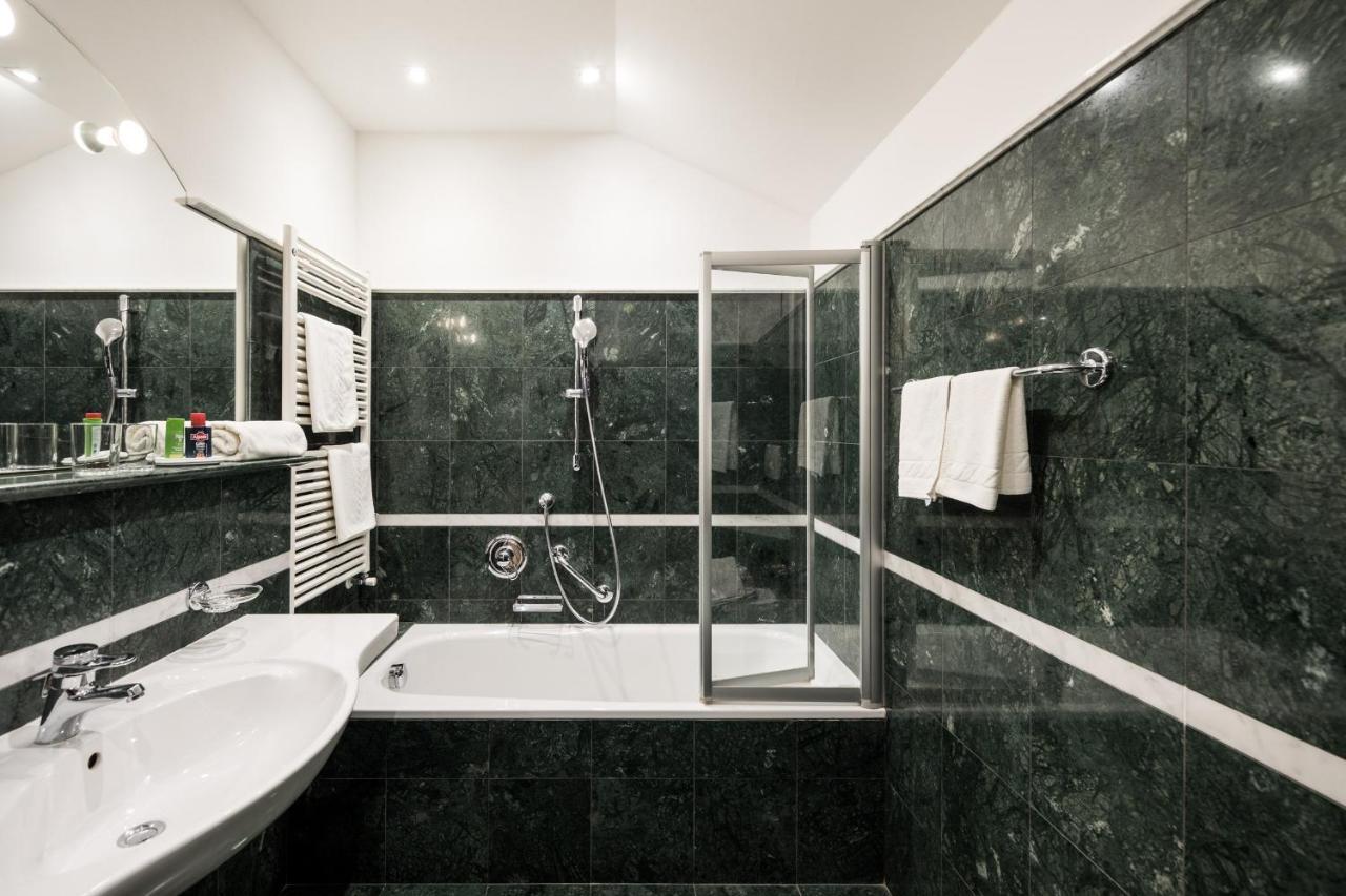 Hotel Haus Am Hang Caldaro Luaran gambar