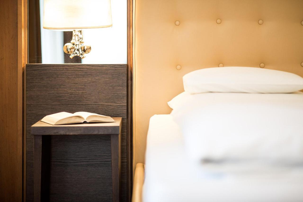 Hotel Haus Am Hang Caldaro Luaran gambar
